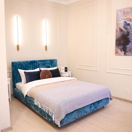 Modern Apartment, 3Mins To Opera Lviv Exterior foto